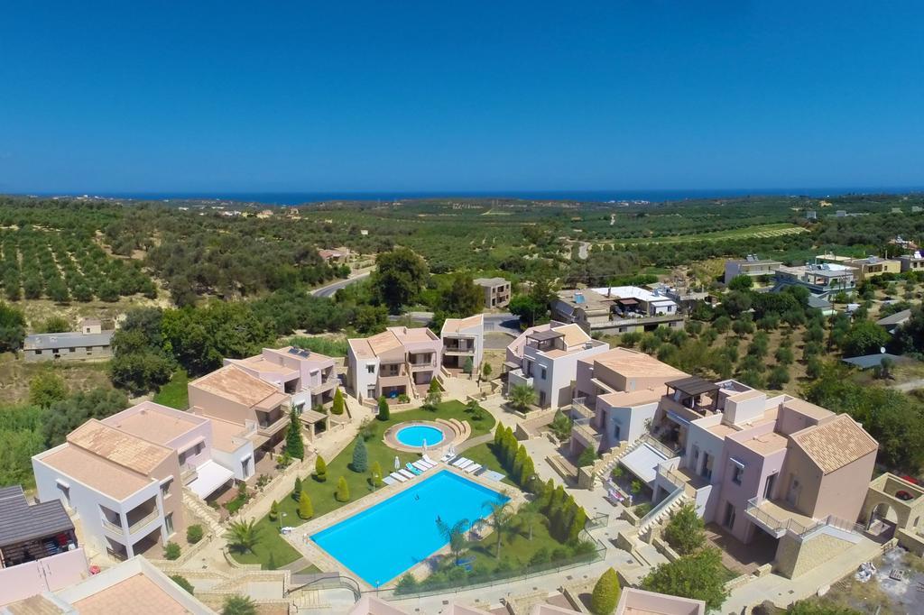 Loutra Resort Extérieur photo
